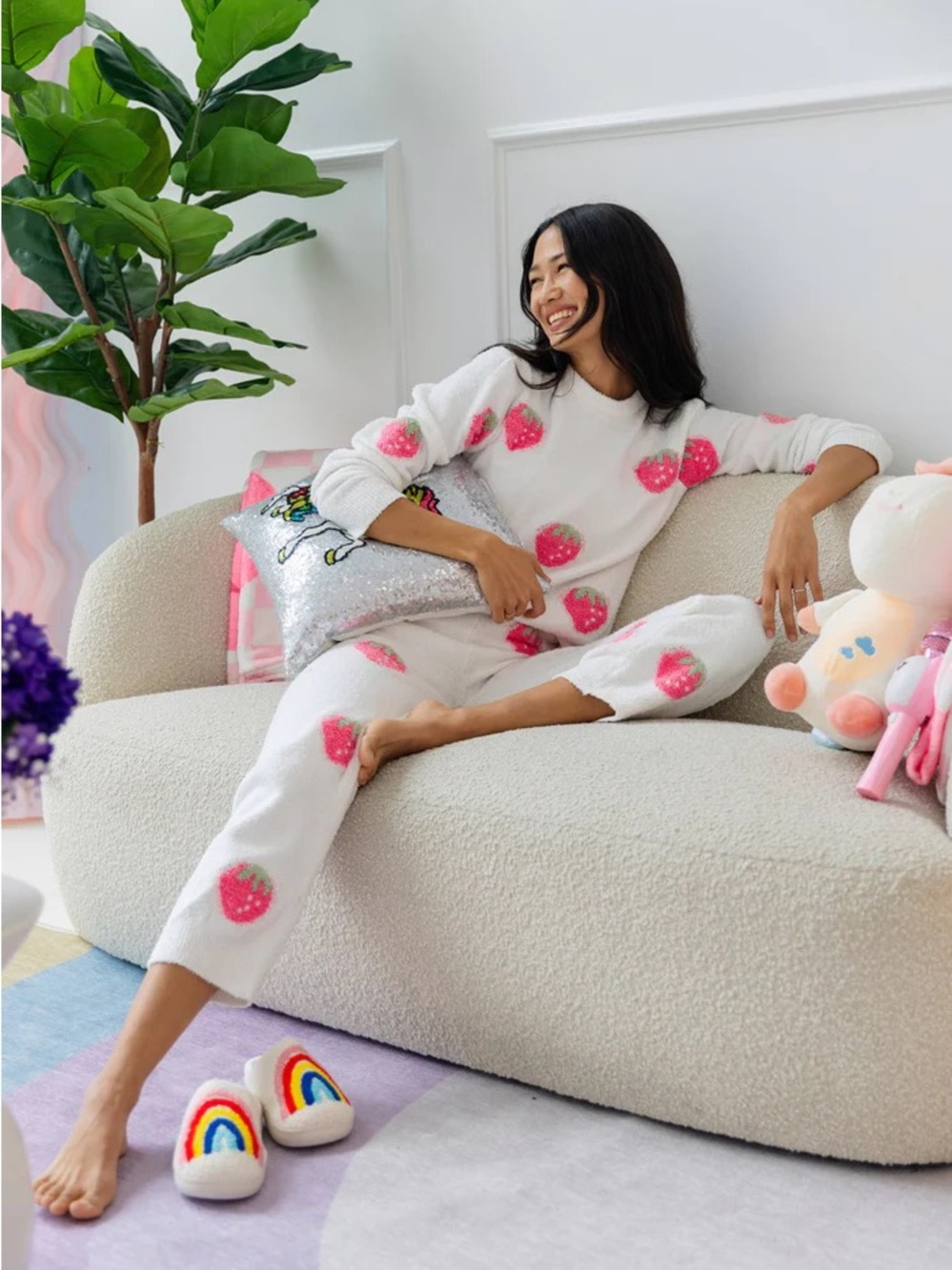 Lola & The Boys - FUZZY STRAWBERRY SET – TEEN/WOMEN msrp$75